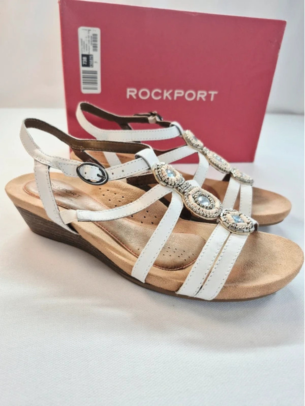 Rockport Women's 8.5 jewel and Bead White Leather NIB